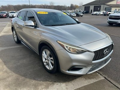 2018 Infiniti QX30 Base