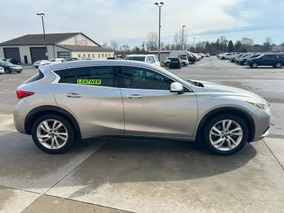 2018 Infiniti QX30 Base