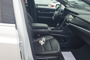 2025 Cadillac XT5
