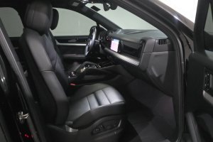 2024 Porsche Cayenne S
