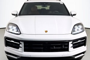 2024 Porsche Cayenne 
